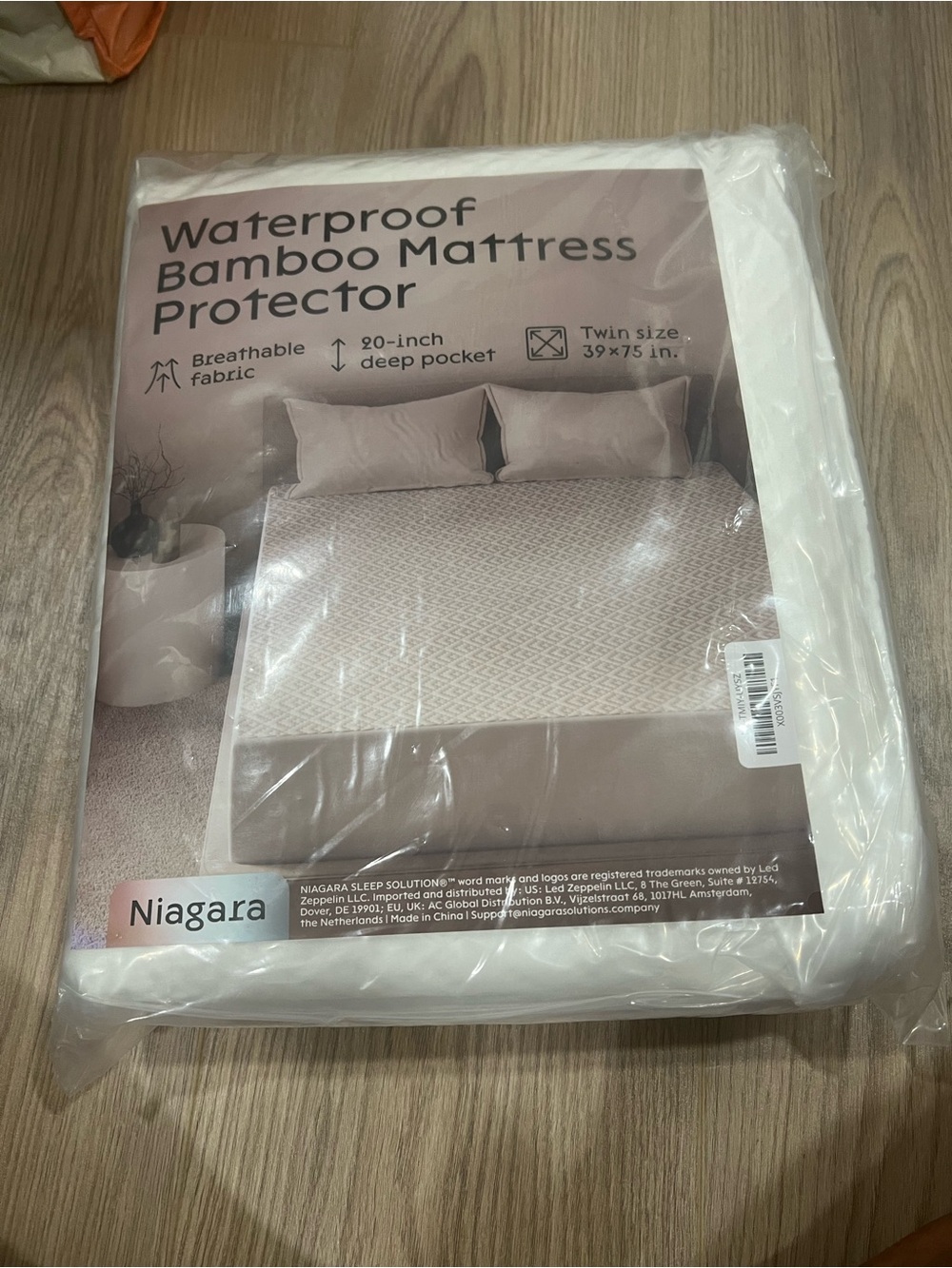 White Waterproof Bamboo Mattress Protector - Twin